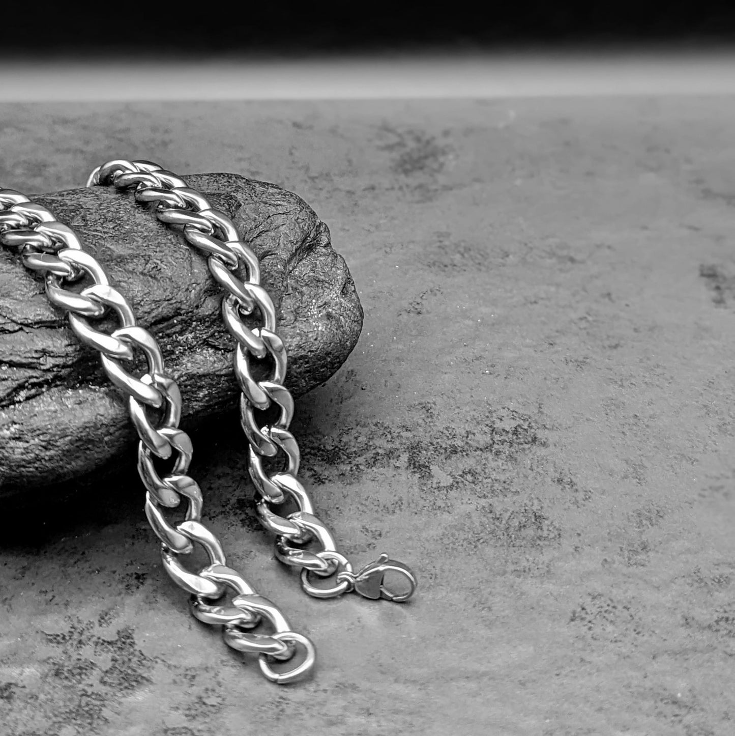 Extra Chunky Classic Curb