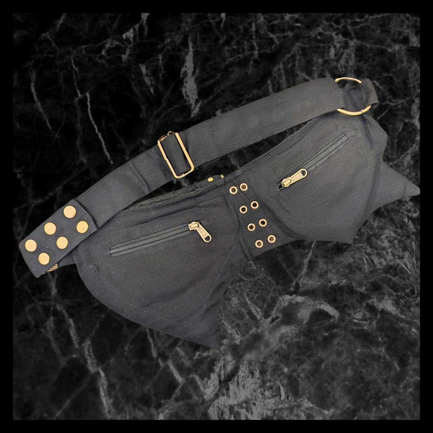 Lace Leaf Medium Beltbag