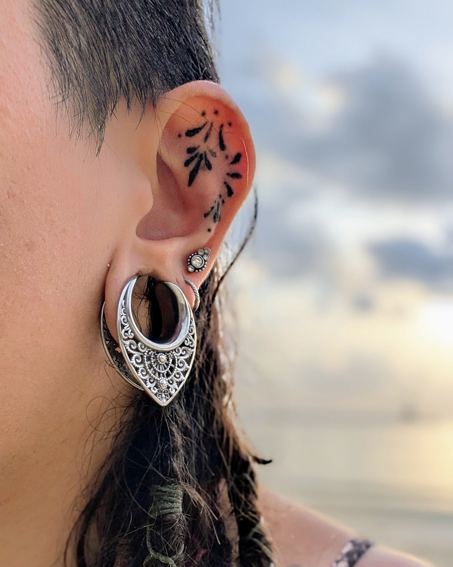 Mehndi Cutout Saddle