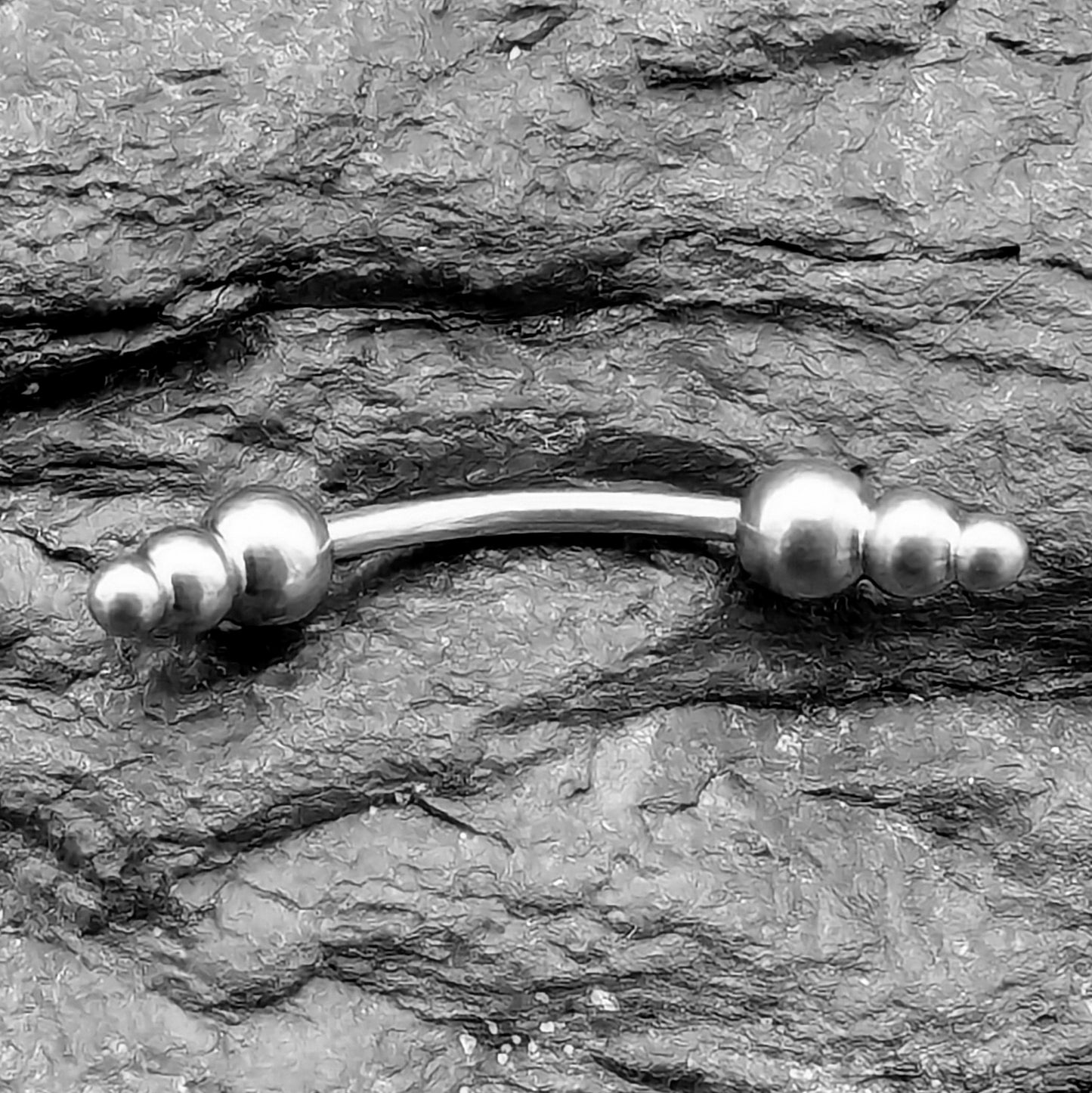 Stacked Ball Curved Barbell (1.2mm)