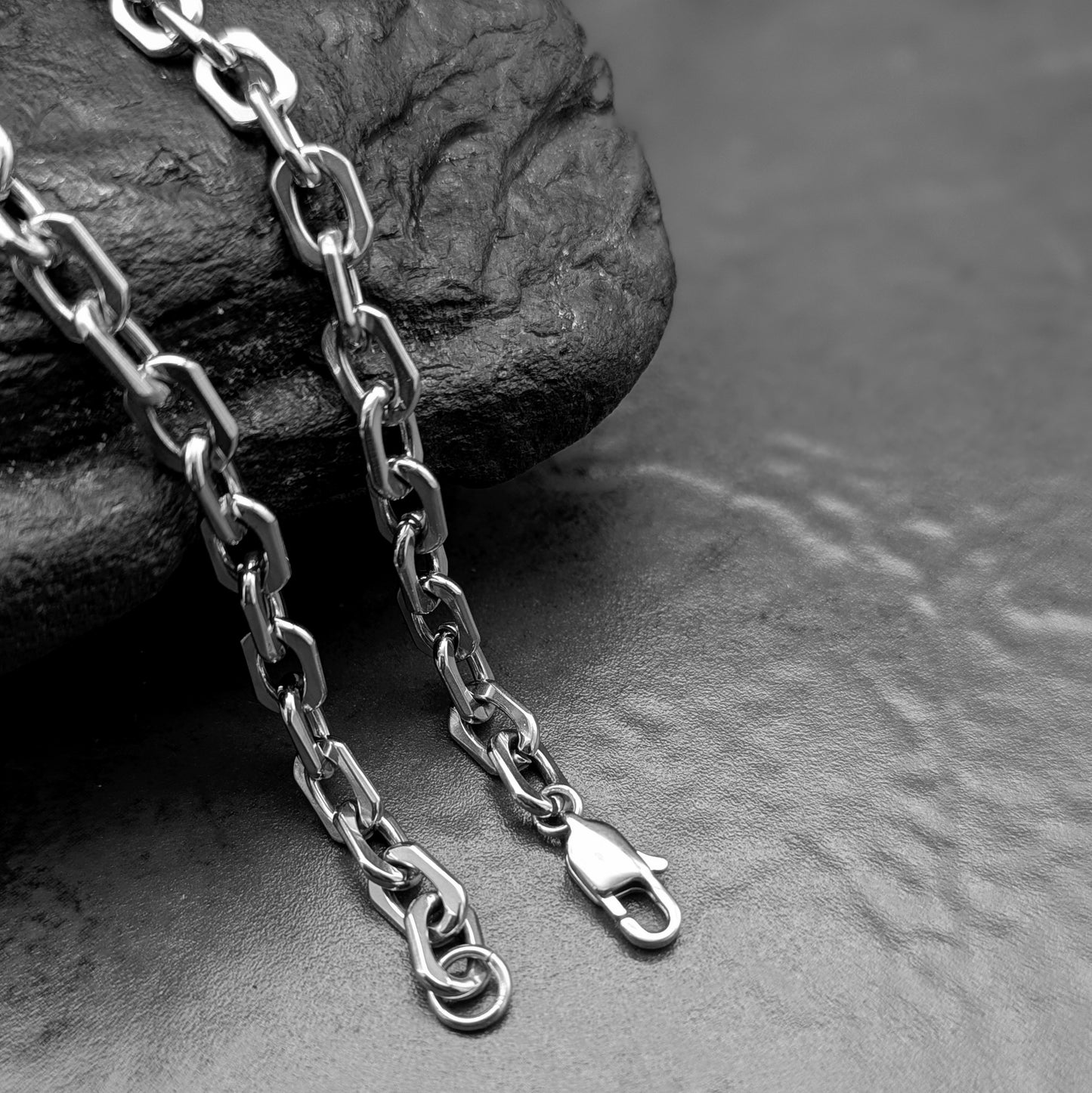 Thin Chain Link