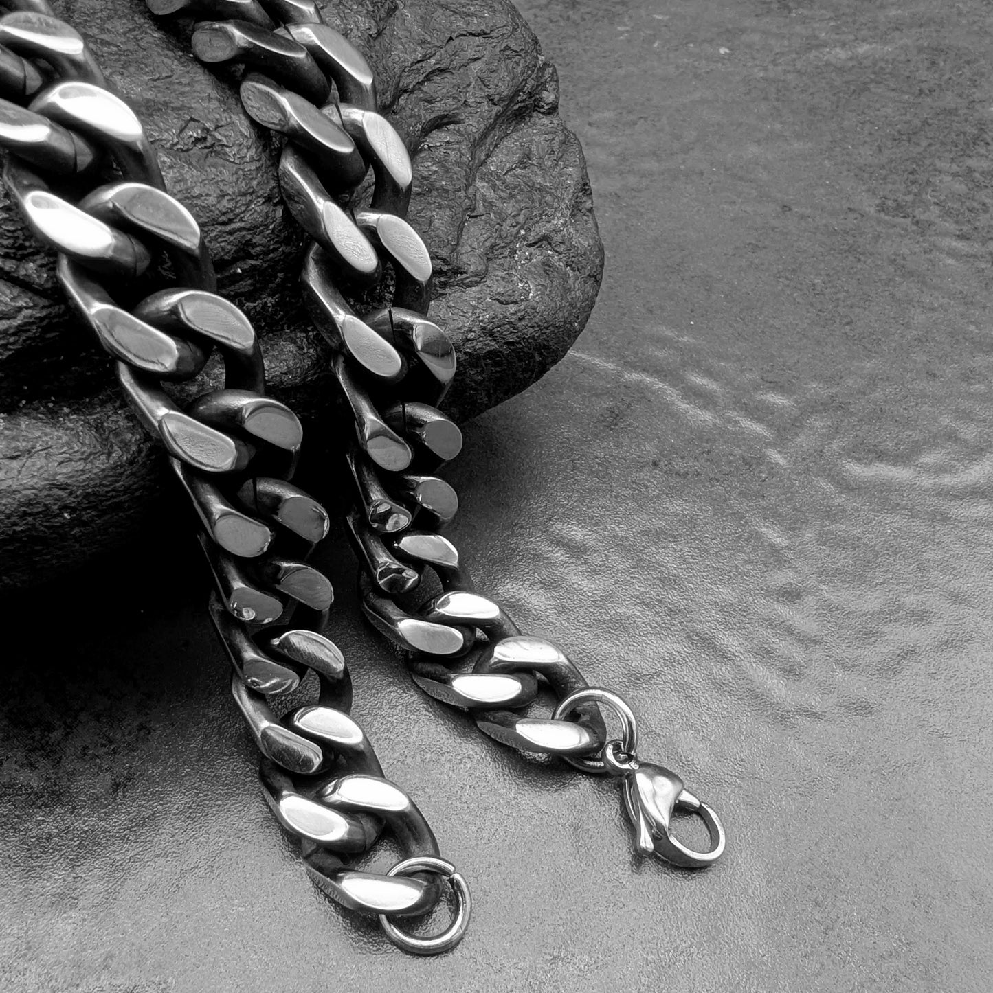 Extra Chunky Square Curb With Patina