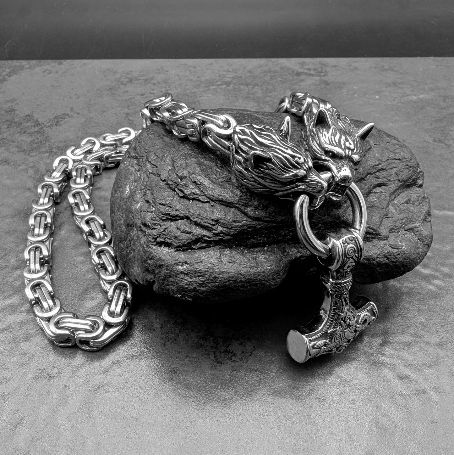 Double Wolf Chunky Byzantine