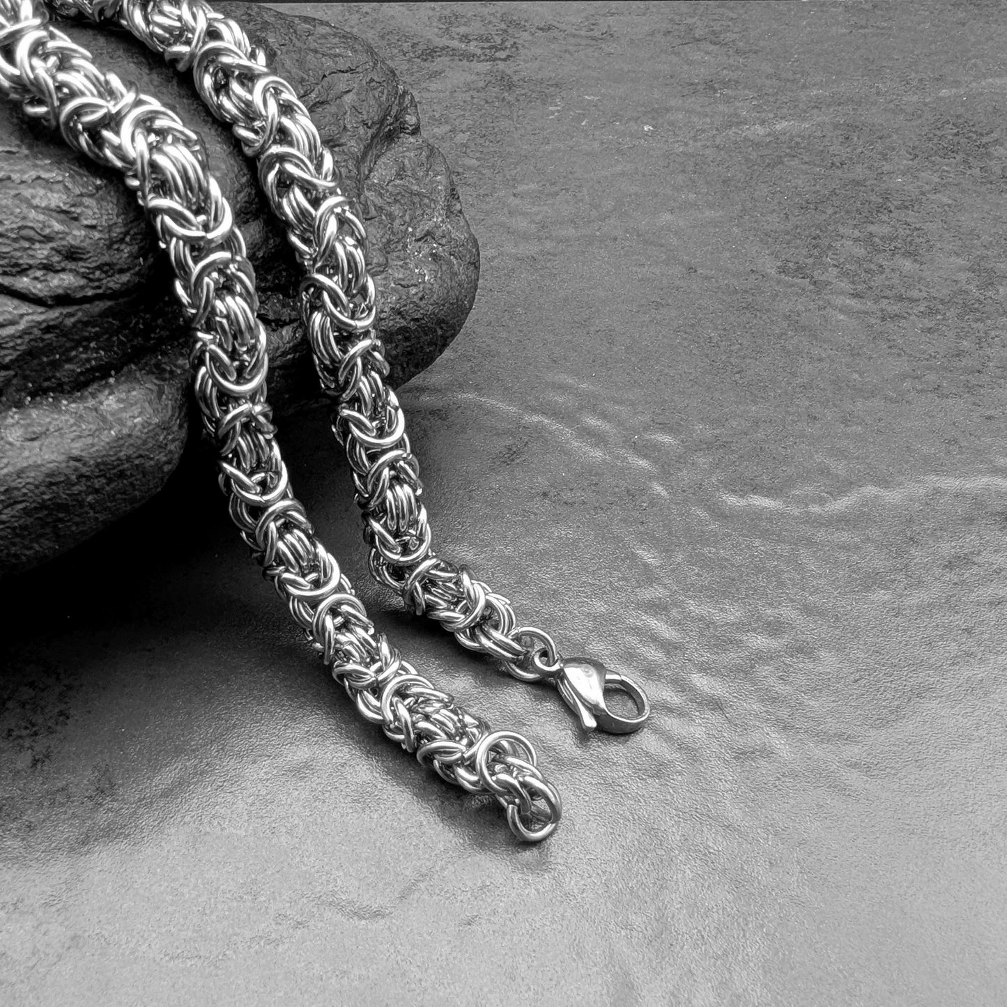 Chunky Round Byzantine Chain