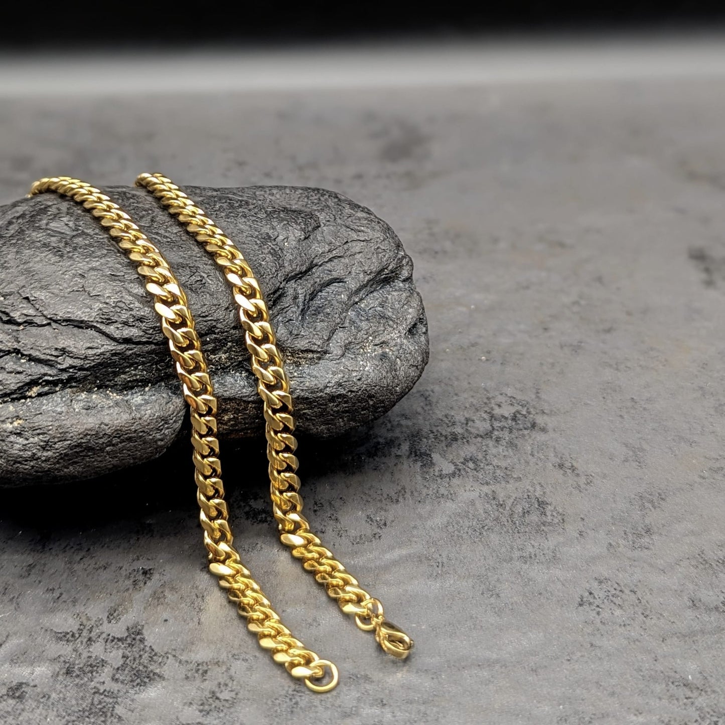 Gold Diamond Cut Curb