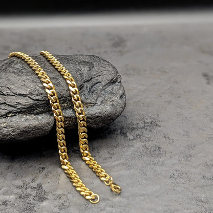 Gold Diamond Cut Curb