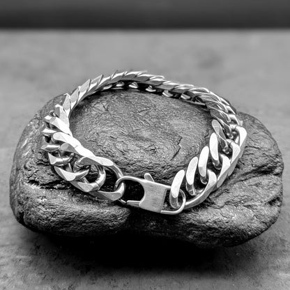 Chunky Double Link Curb