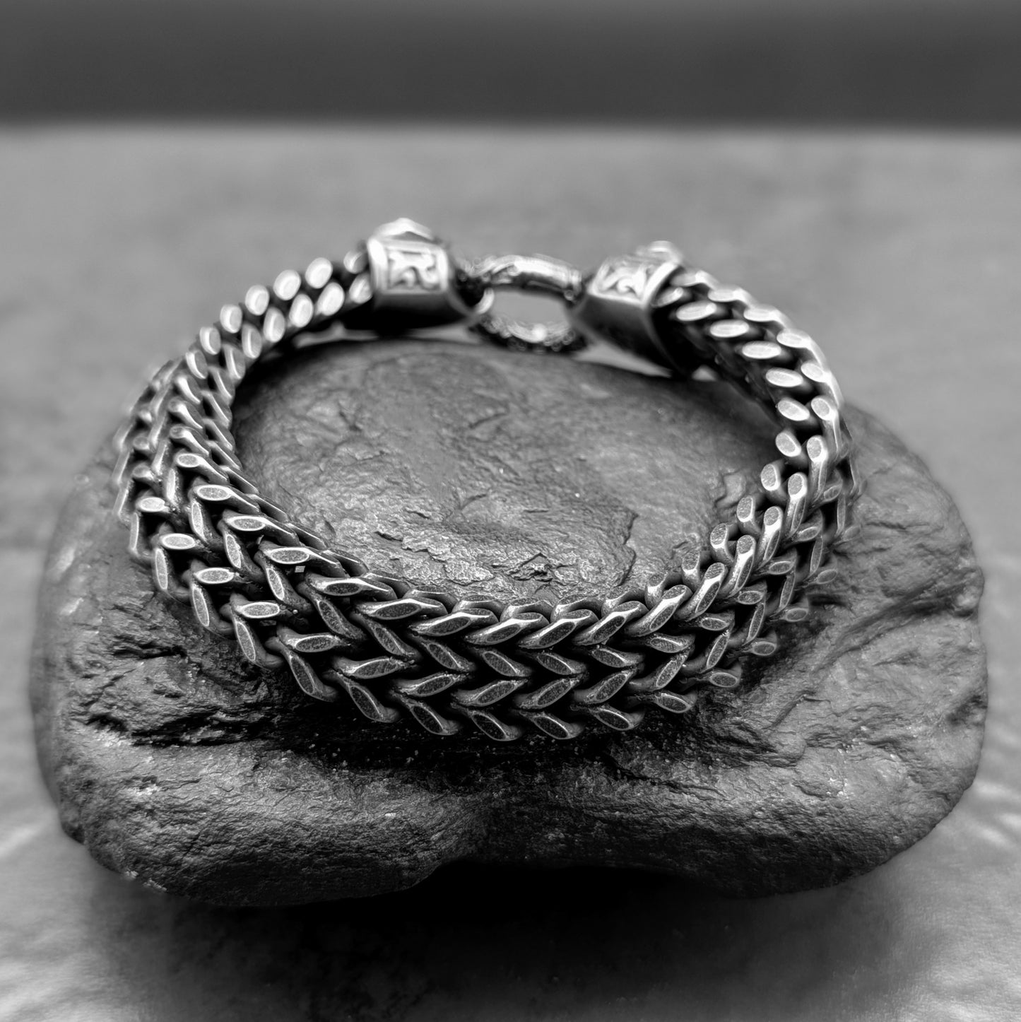 Skull Gun Metal Square Snake