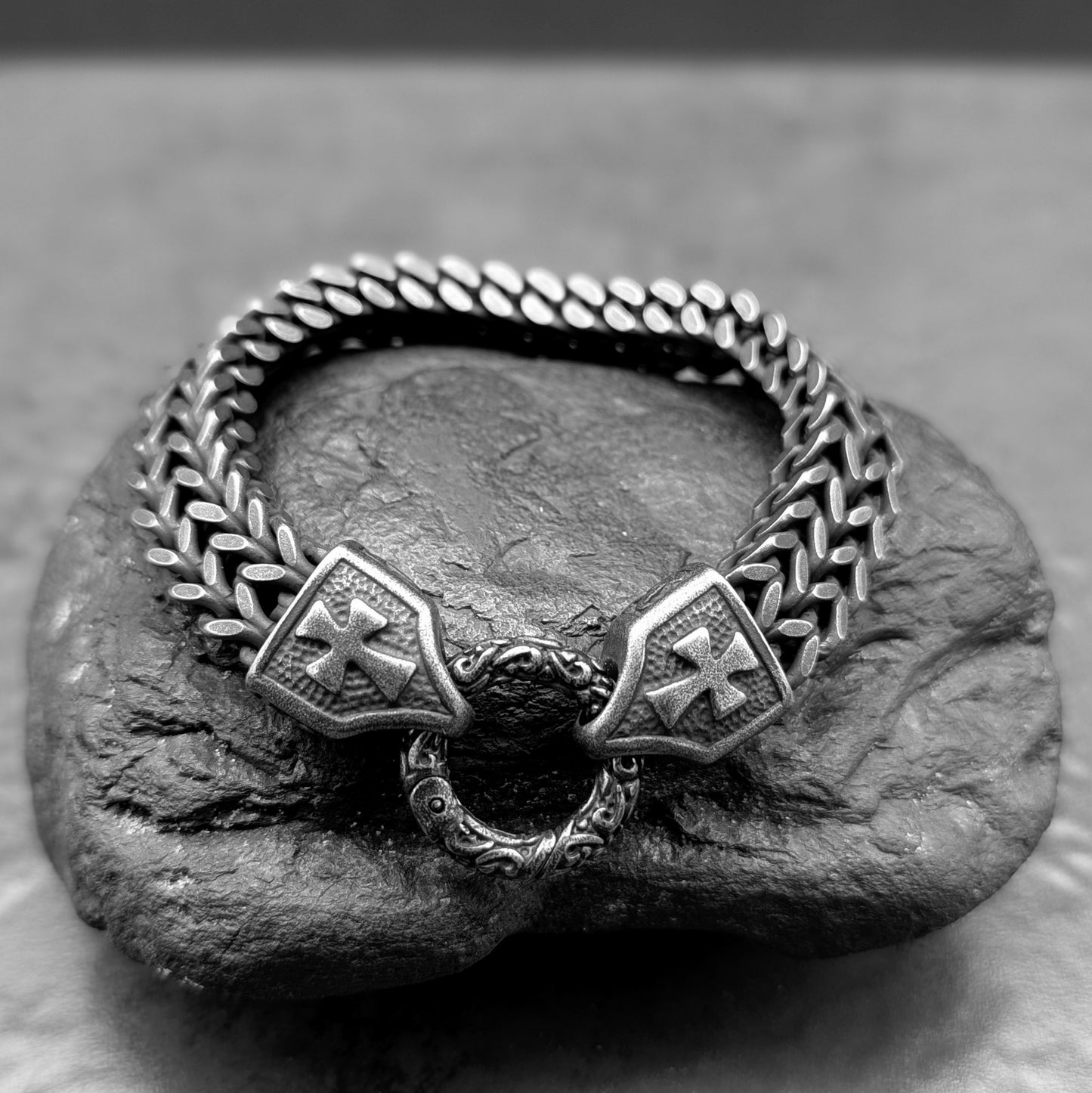 Templar Gun Metal Square Snake