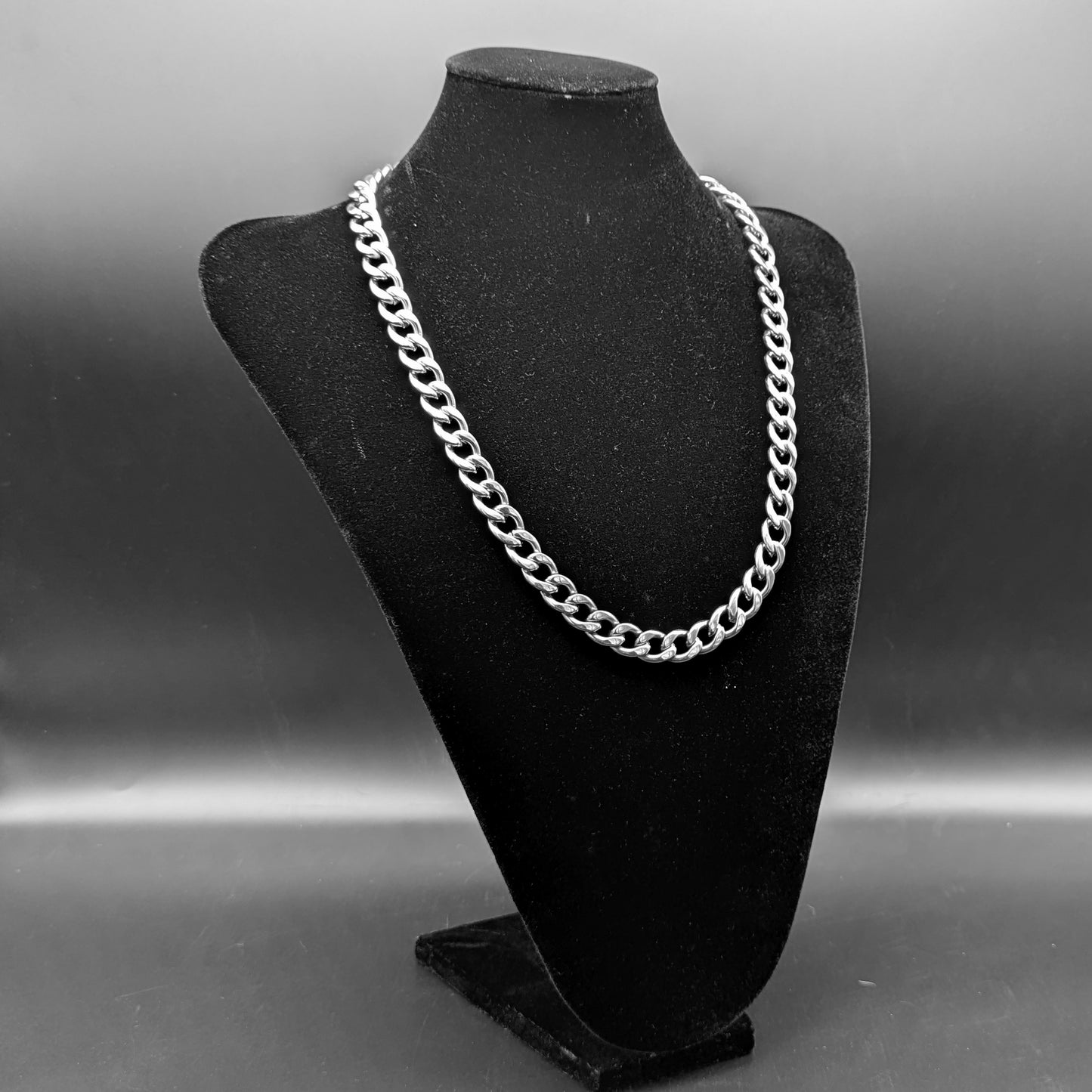 Extra Chunky Classic Curb