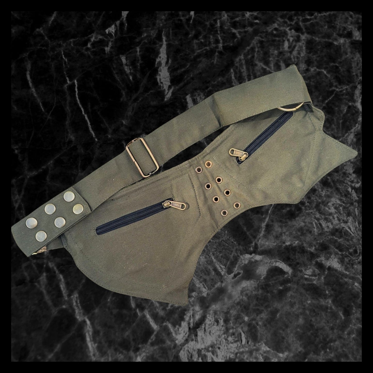 Lace Leaf Medium Beltbag