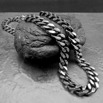 Extra Chunky Square Curb With Patina