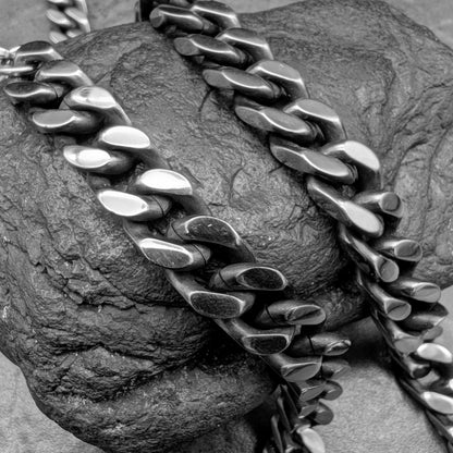 Extra Chunky Square Curb With Patina