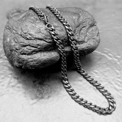 Thin Gun Metal Diamond Curb